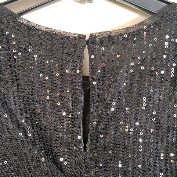 BLACK TAPE Sequin Padded-Shoulder Cap-Sleeve Top Large - Picture 8 of 9